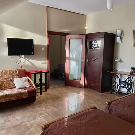 아파트 Classic Car Museum