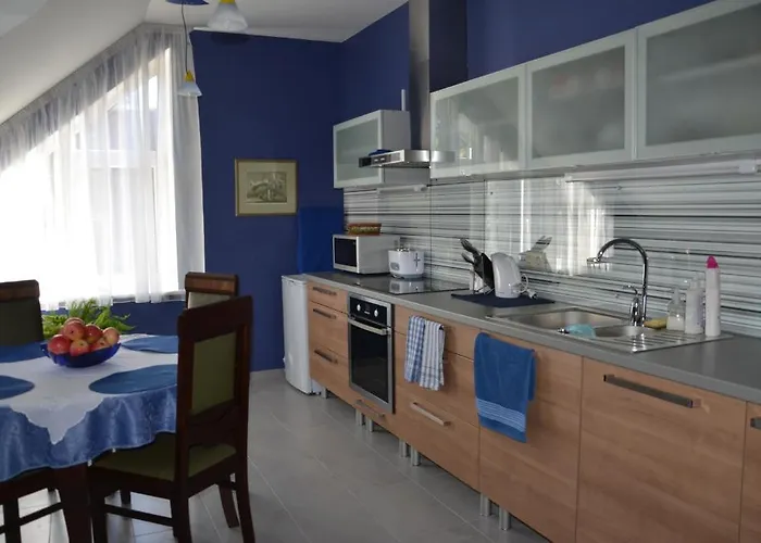 Classic Car Museum Apartment *